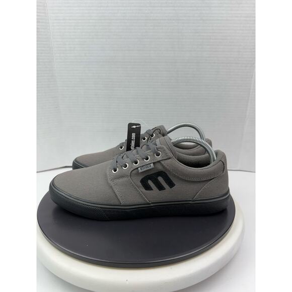Etnies Kick Mens Size 9 Gray Black Canvas Skate Shoes Skateboard Sneakers NEW - Picture 1 of 9